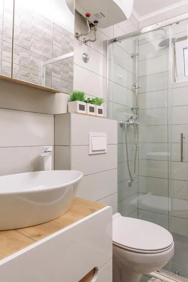 Apartments Villa Sanda - With Pool 特罗吉尔 0*,